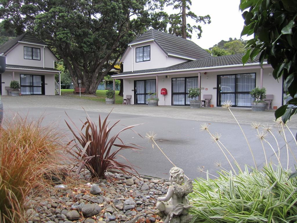 Camellia Court Motel โลเวอร์ฮัท ภายนอก รูปภาพ